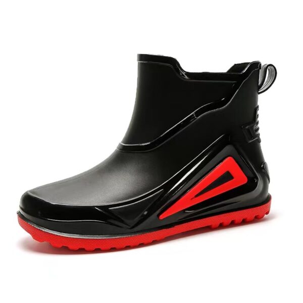 Fishing Shoes Men 2022 New Outdoor Non-slip Light Hiking Shoes Shaxi Fishing Rain Boots Durable Waterproof Rubber Fishing Shoes