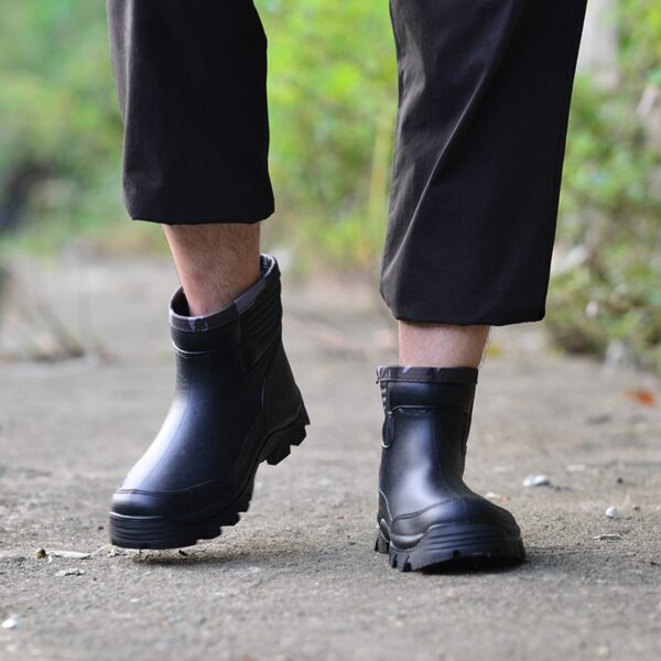 Non slip rain shoes Men fashionable outdoor fishing boots Waterproof