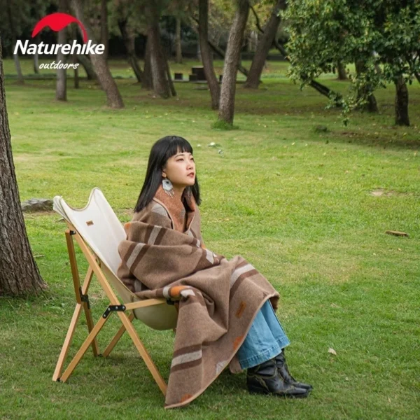 Naturehike Warm Folding Wool Throw Blanket - Image 3